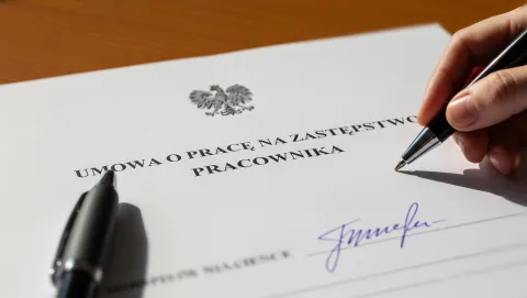 Umowa na zastępstwo 2025